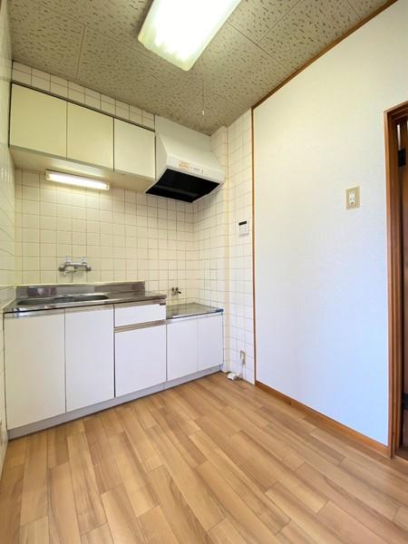ヴィレッジ弐番館