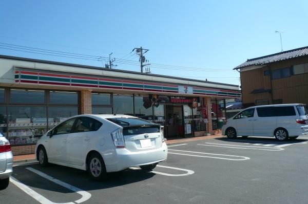 ジャカランダ(セブンイレブン吉川木売2丁目店)