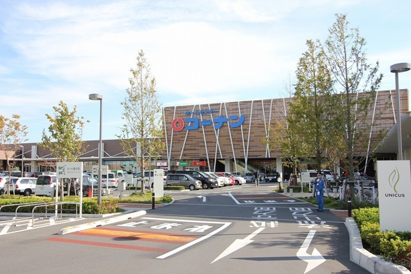 ウィット吉川Ｂ(ホームセンターコーナン吉川栄町店)