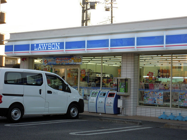 アンクレージュＢ(ローソン吉川高富一丁目店)