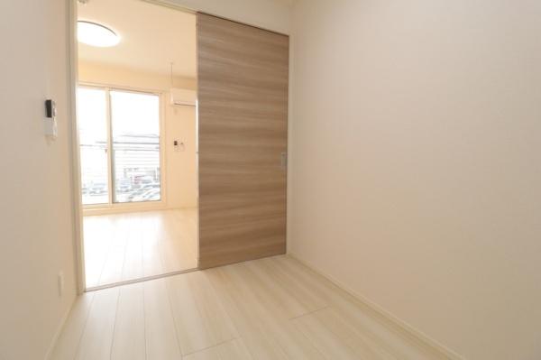 吉川市保１丁目のアパート