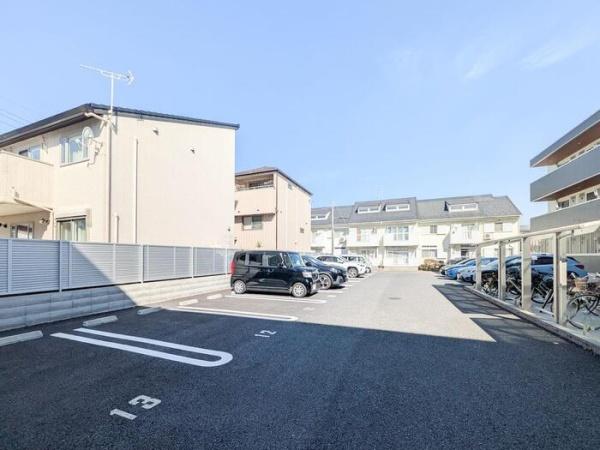 吉川市保１丁目のアパート