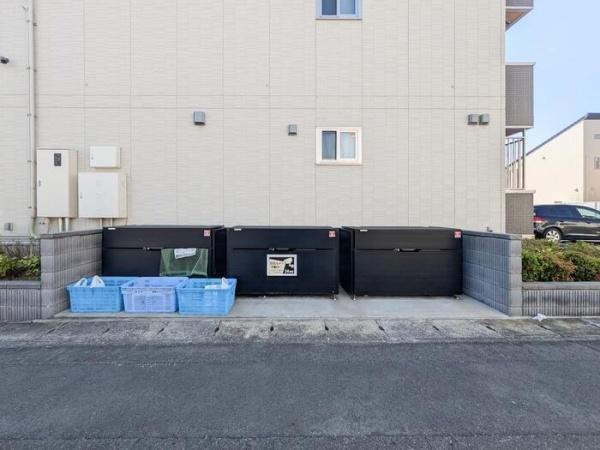 吉川市保１丁目のアパート