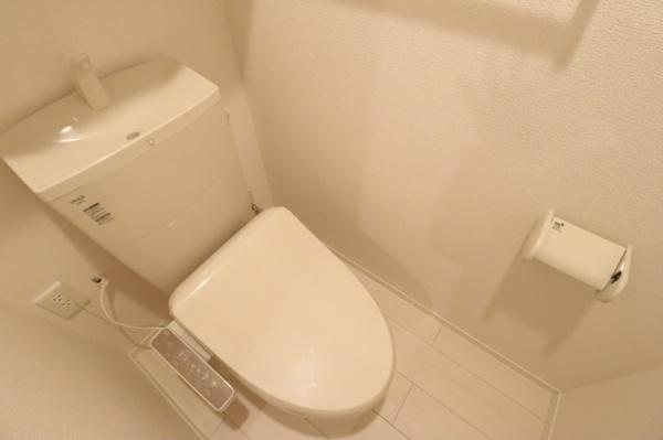 吉川市保１丁目のアパート
