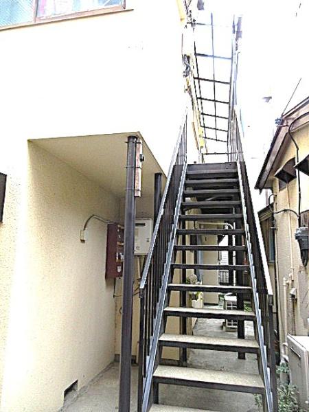 豊島区池袋本町１丁目のアパート