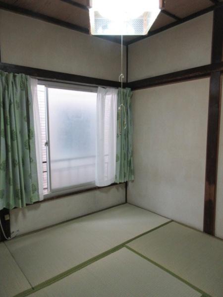 豊島区南大塚３丁目のアパート