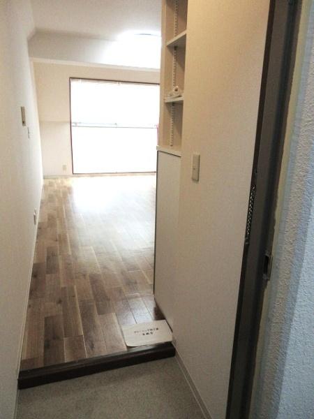 お茶の水スカイハイツ(玄関)