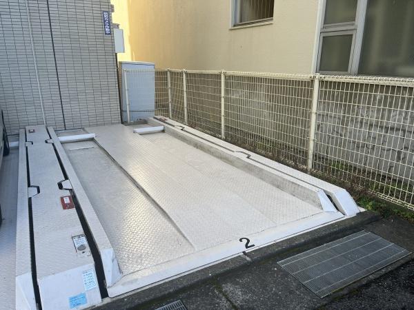 グランドヒルズA駐車場