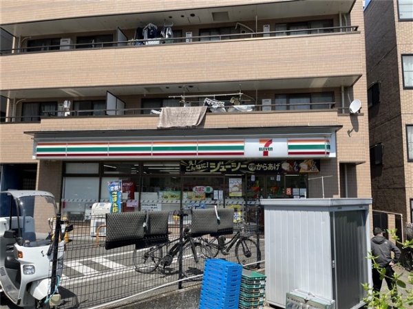 ヴェラハイツ新宿(セブンイレブン)