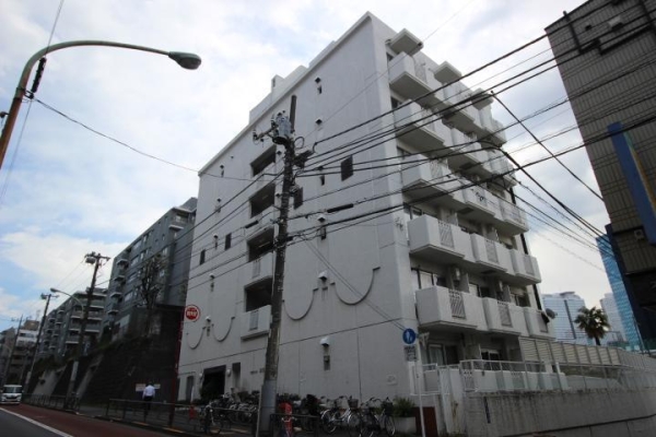 ヴェラハイツ新宿地下駐車場