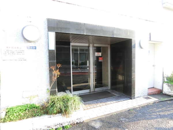 ヴェラハイツ新宿地下駐車場