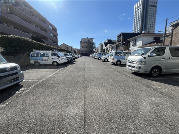 公益財団法人　日本キリスト教婦人矯風会内駐車場