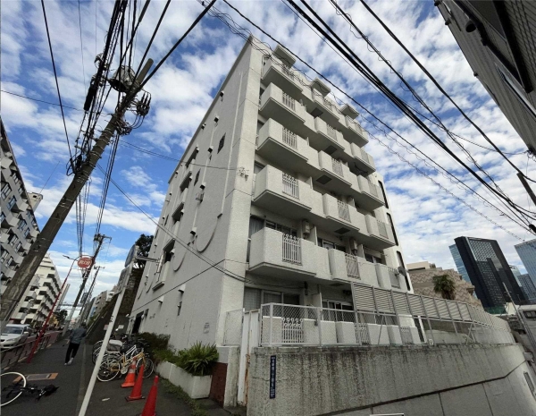 ヴェラハイツ新宿地下駐車場