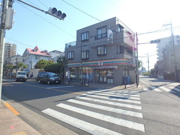 ウェルフェアーＭ(セブンイレブン足立竹ノ塚駅東店)