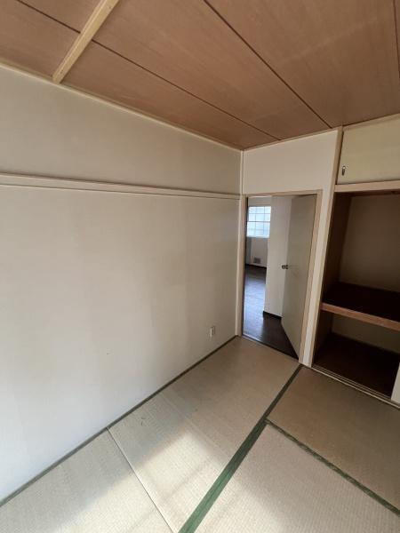 エステート山崎A棟