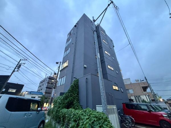 GENESISビル