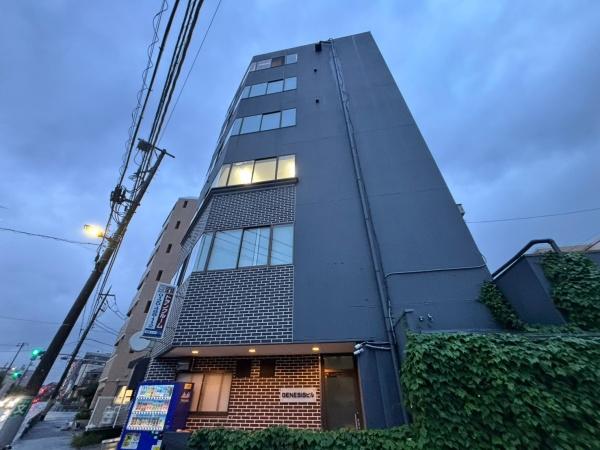 GENESISビル