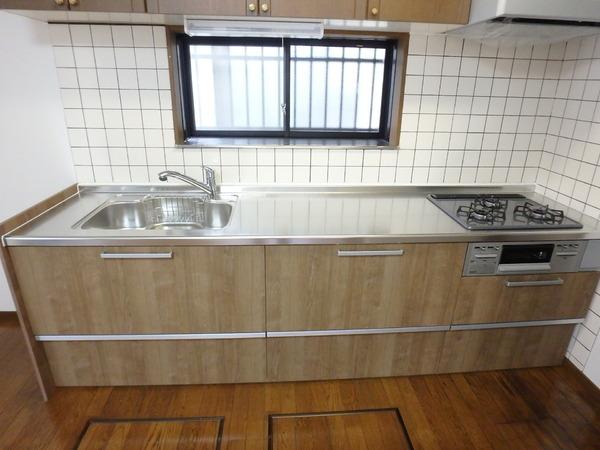 東伊興２丁目貸家