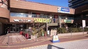 サンライフ谷塚(いなげや草加谷塚店)