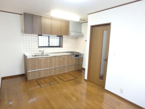 東伊興2丁目貸家