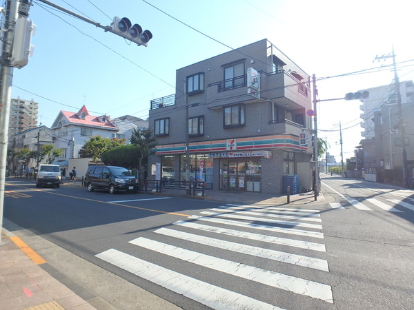 パレスホリケ４(セブンイレブン足立竹ノ塚駅東店)