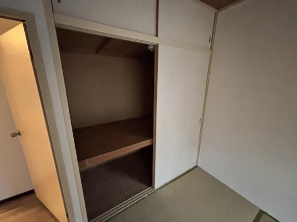 エステート山崎B棟