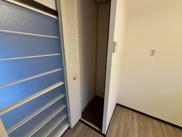 エステート山崎B棟