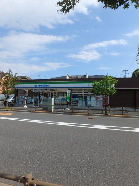 プラーサ　シアン　サージュ(ファミリーマート足立平野店)
