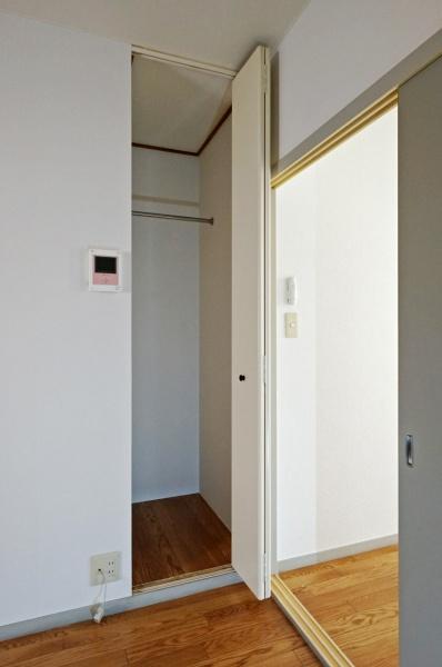 コーポラスクレストC棟(収納)