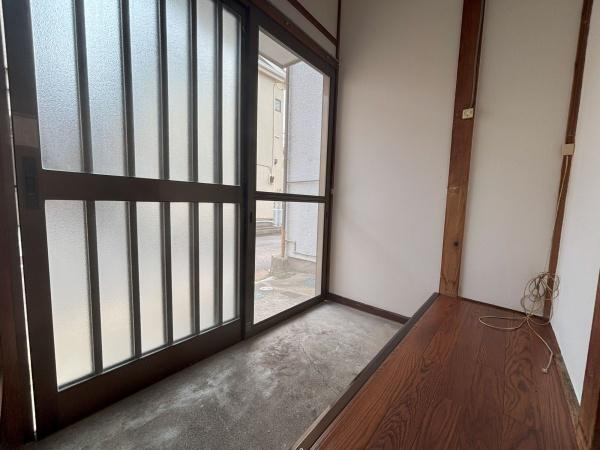 栄町8丁目貸家