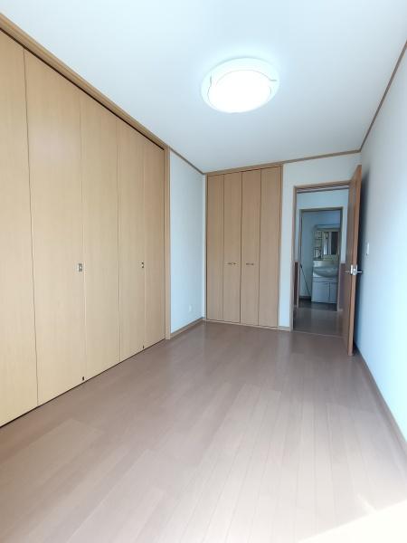 稲越1丁目店舗付住宅