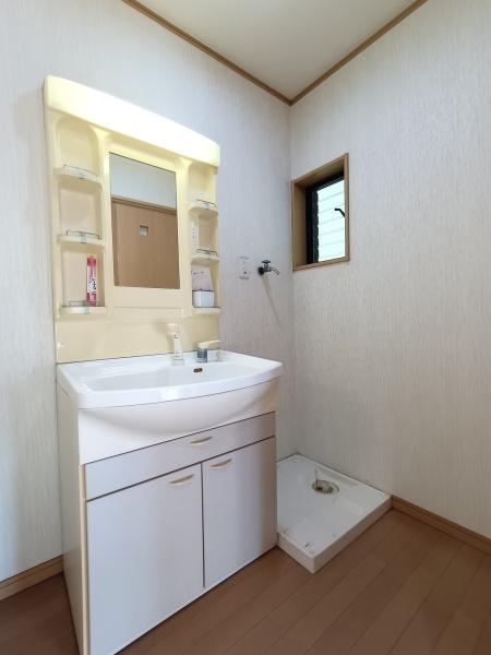 稲越1丁目店舗付住宅