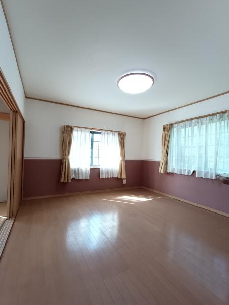 稲越1丁目店舗付住宅