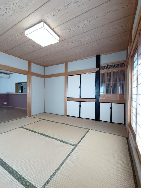 稲越1丁目店舗付住宅