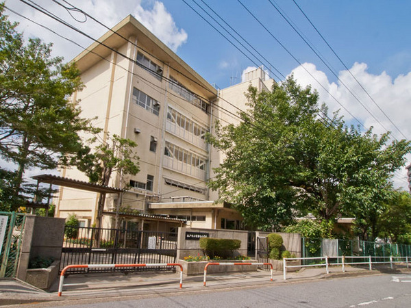 稲越2丁目貸家(梨香台小学校)