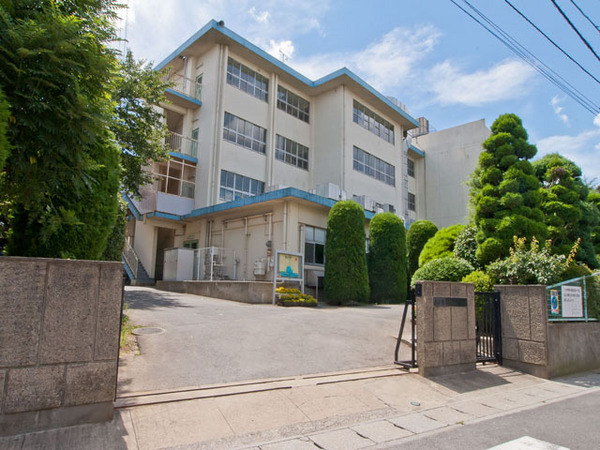 グランディオールラビアン(松ケ丘小学校)