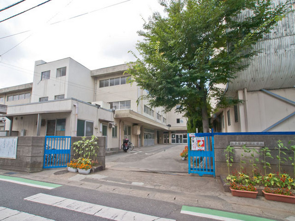 西馬橋鈴木邸(馬橋小学校)