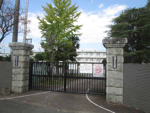 小田原市国府津１丁目のアパート(小田原市立国府津小学校)