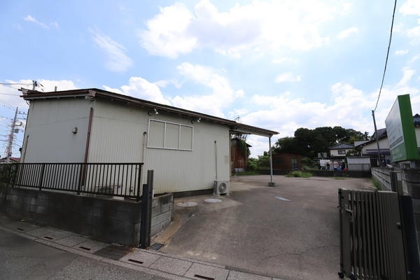 東岩槻倉庫