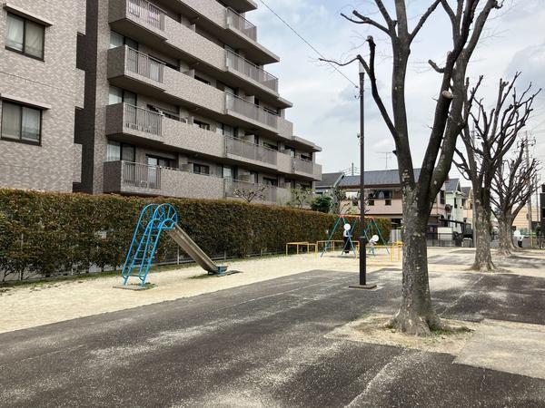 サムトータル(氷川区画公園)