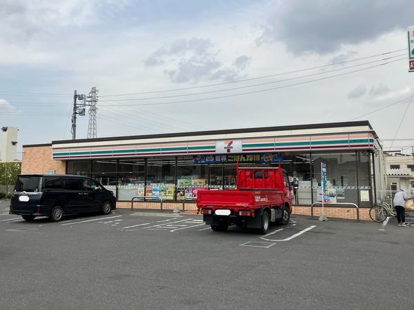 サムトータル(セブンイレブン草加西町保健所通り店)