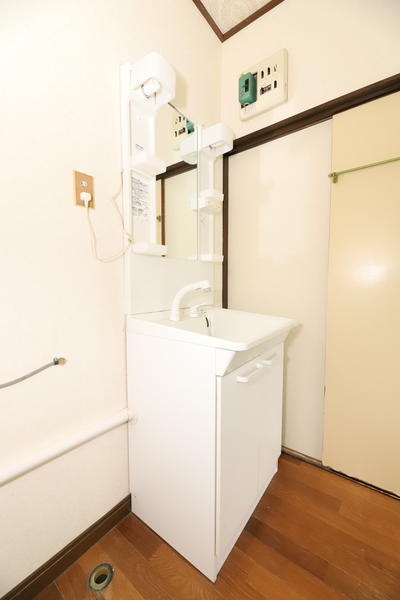 恩間76貸家