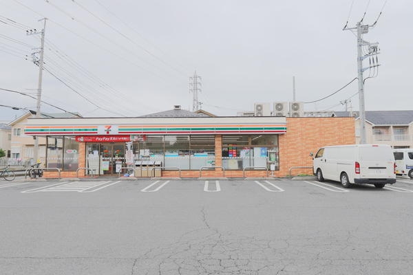 フレンドアパティア(セブンイレブン草加市手代町店)