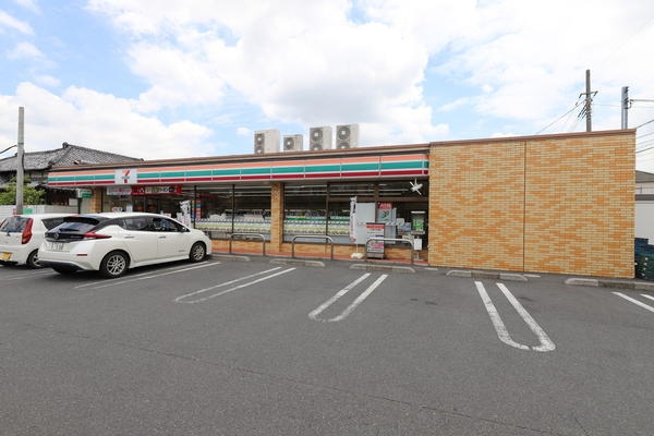 ノヴェルズ81(セブンイレブン越谷恩間中道店)