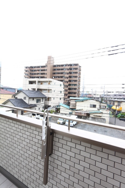 フェリース