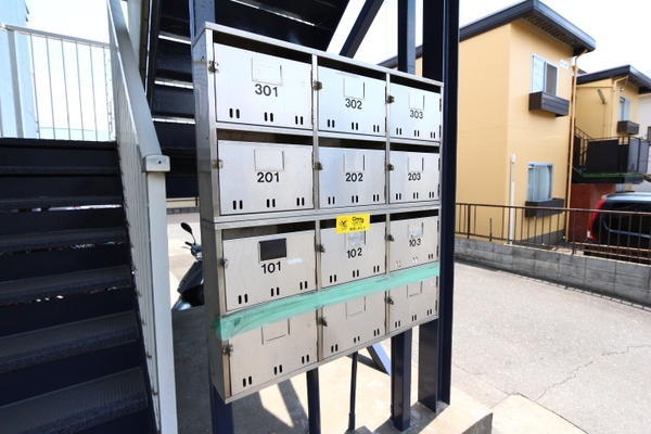 トリヴァンベール岡井