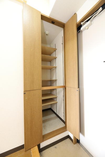 シャンポール南越谷