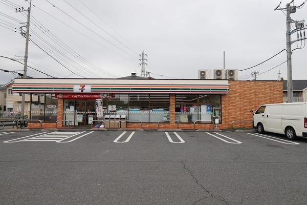 クラウンハイツ(セブン-イレブン　草加手代町店)