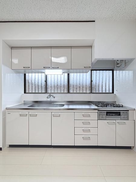 茨城県坂東市矢作1017　5戸建て