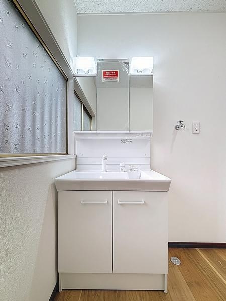 茨城県坂東市矢作1017　5戸建て